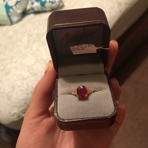 2.34 Karat ruby ring with 10 karat gold